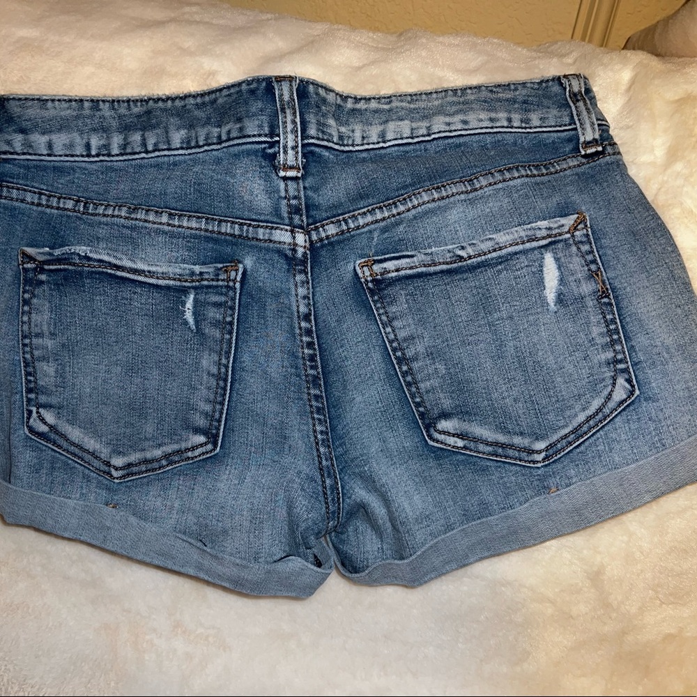 Express cuffed short - Picture 2 of 3